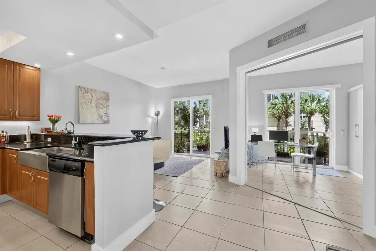 2631 NE 14TH Avenue # 216, Wilton Manors FL 33334
