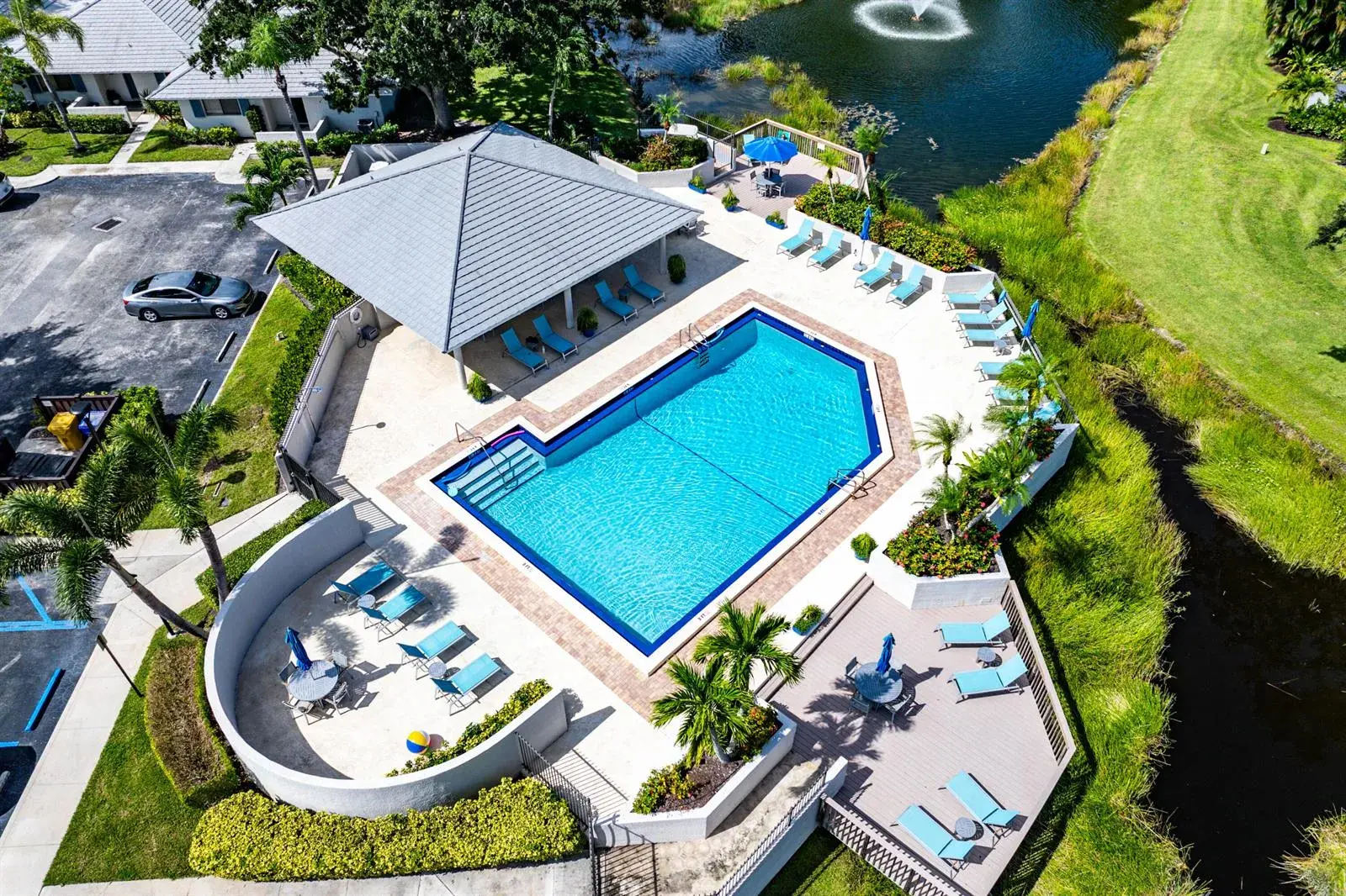 526 Club Drive, Palm Beach Gardens FL 33418