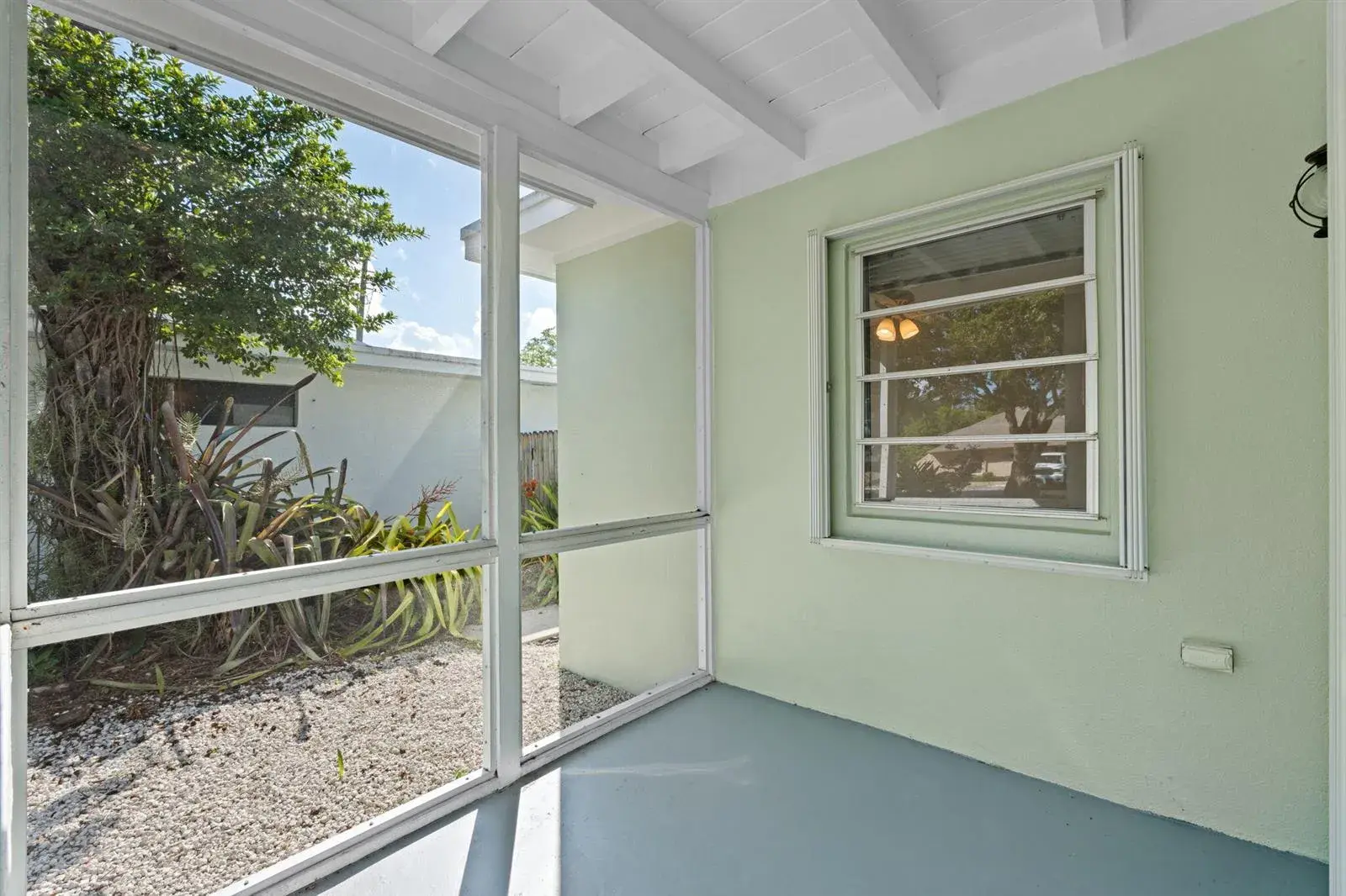128 E Central Boulevard, Lantana FL 33462
