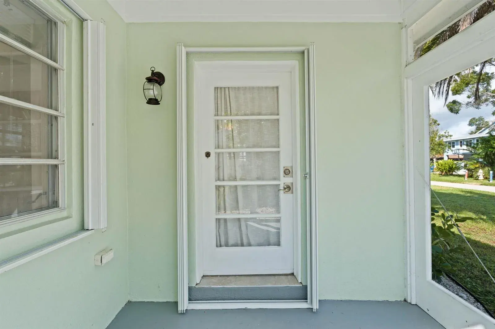 128 E Central Boulevard, Lantana FL 33462