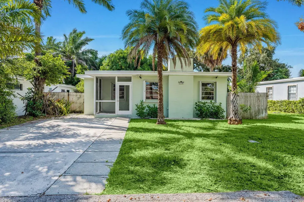 128 E Central Boulevard, Lantana FL 33462