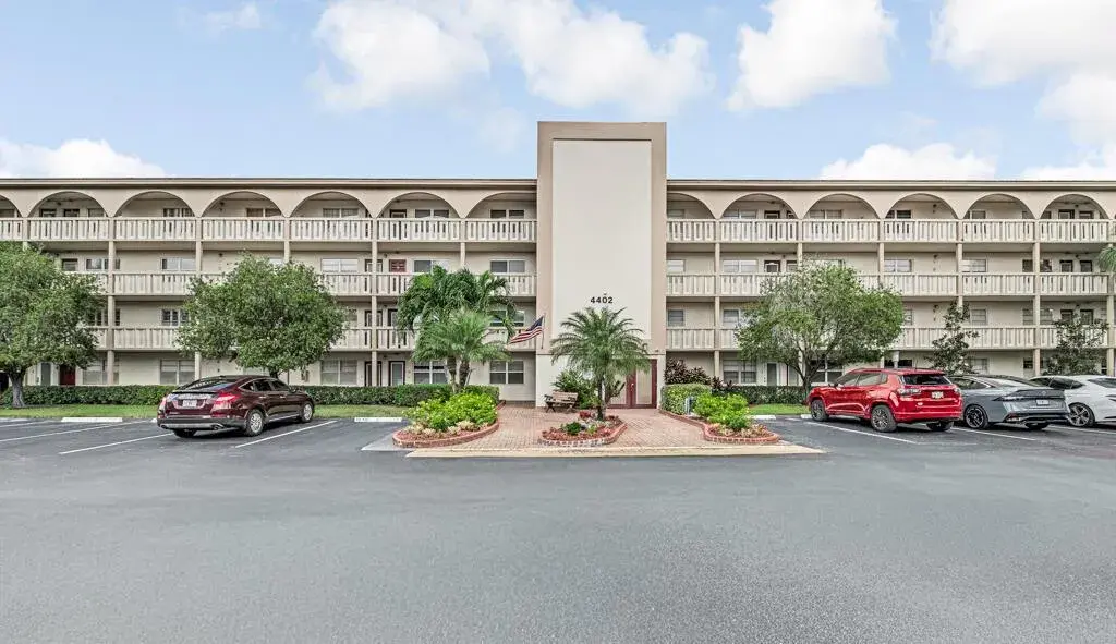 4402 MARTINIQUE # D4, Coconut Creek FL 33066