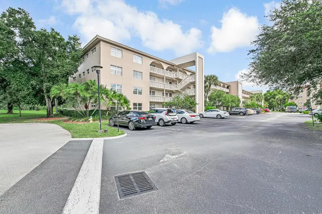 4402 MARTINIQUE # D4, Coconut Creek FL 33066