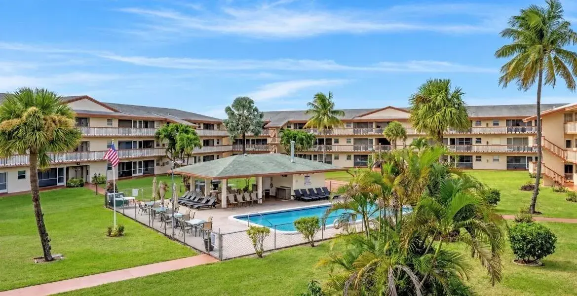 5300 WASHINGTON Street # M309, Hollywood FL 33021