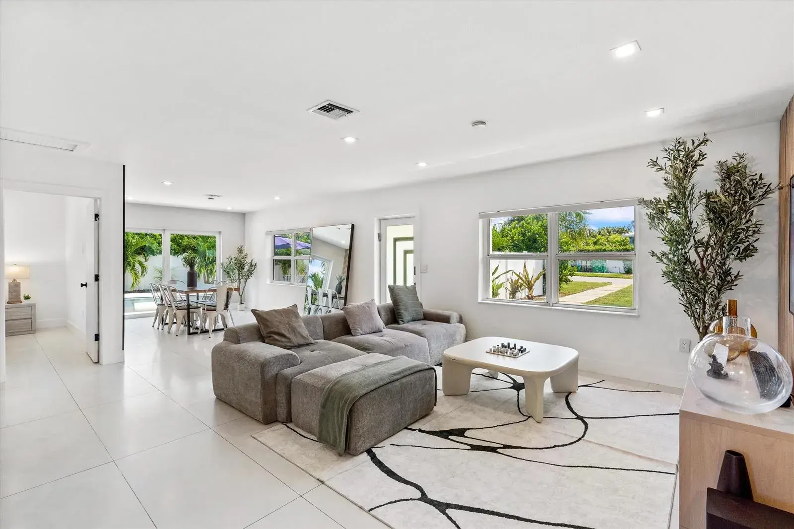 209 NE 27th Drive, Wilton Manors FL 33334