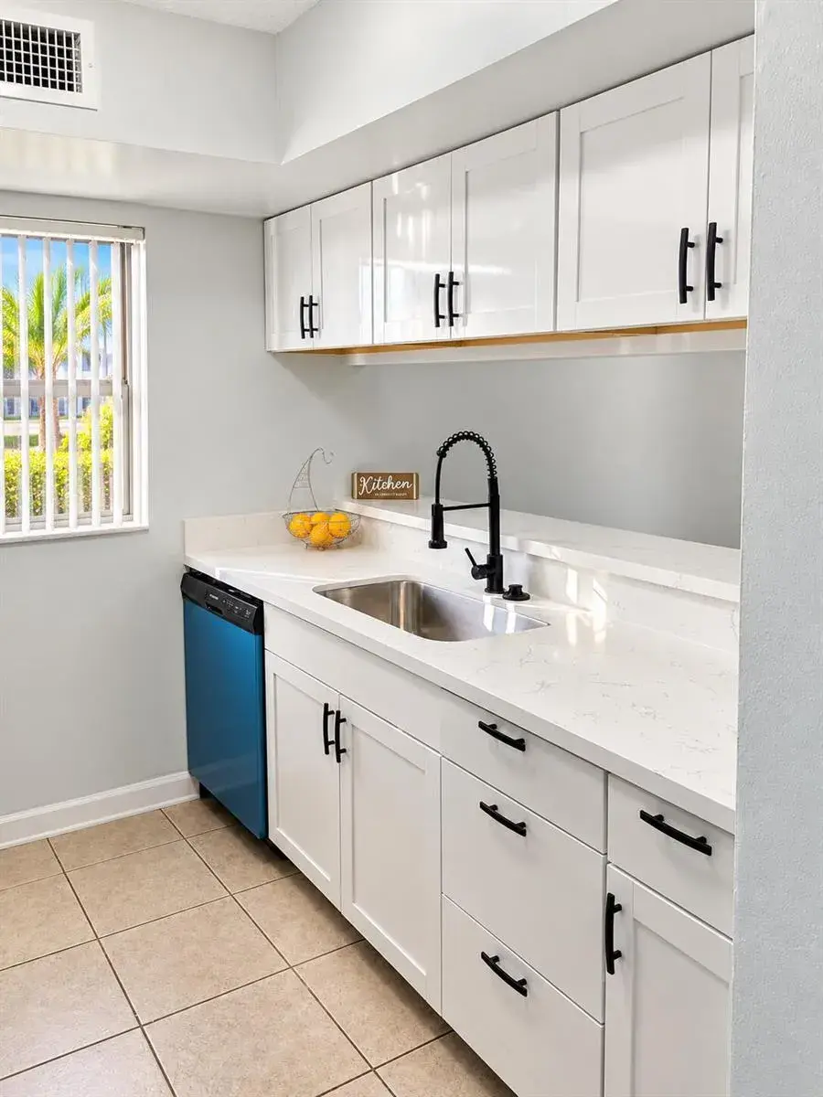 18286 MEDITERRANEAN Boulevard # 202, Hialeah FL 33015