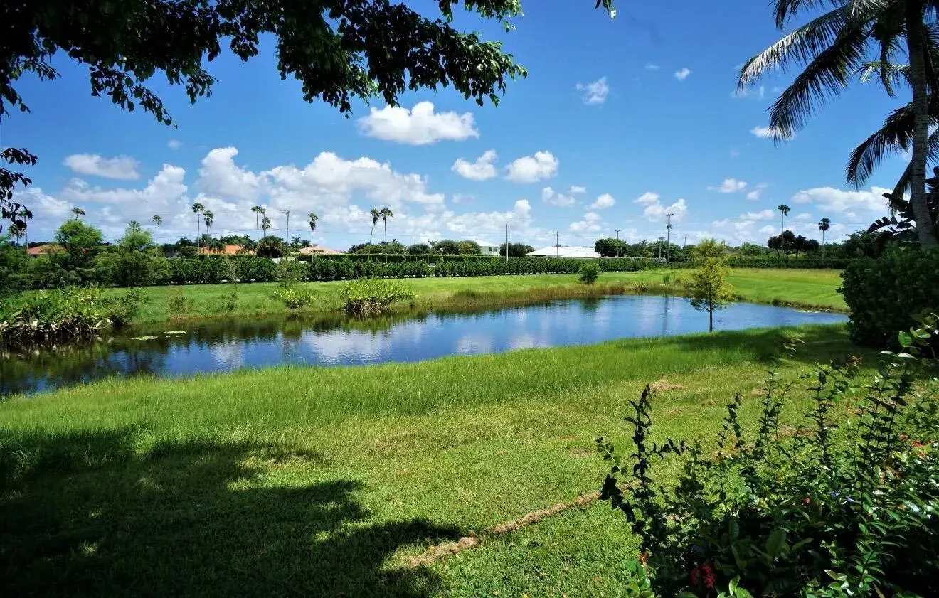 2546 COUNTRY GOLF Drive, Wellington FL 33414