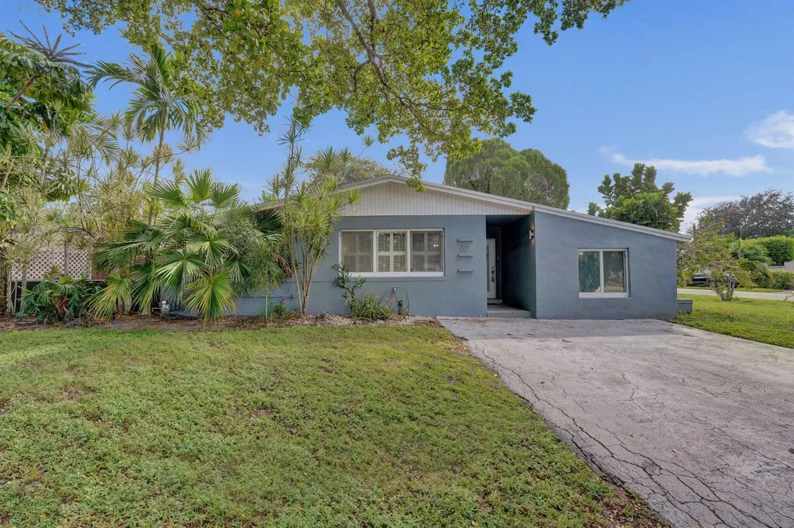 201 N 68TH Way, Hollywood FL 33024