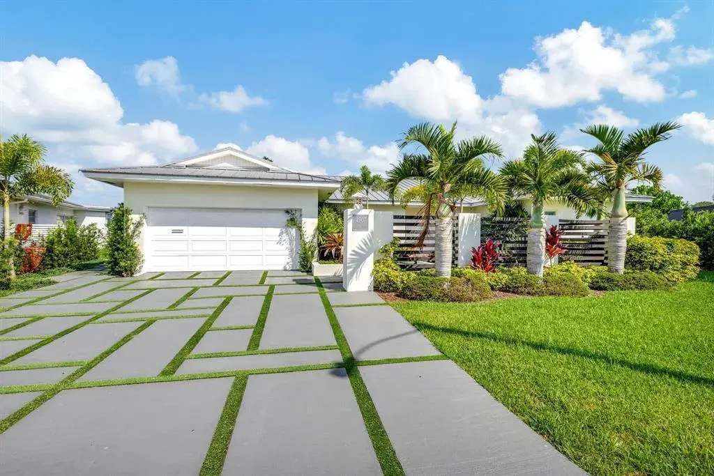 4907 Holly Drive, Tamarac FL 33319