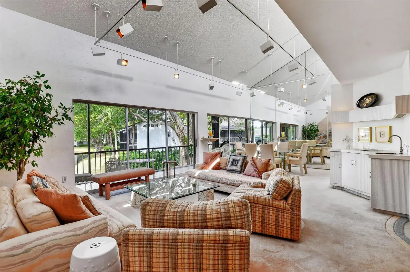 6800 Willow Wood Drive # 906, Boca Raton FL 33434