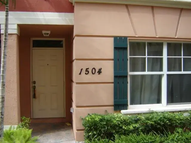 1033 NE 17th Way # 1504, Fort Lauderdale FL 33304