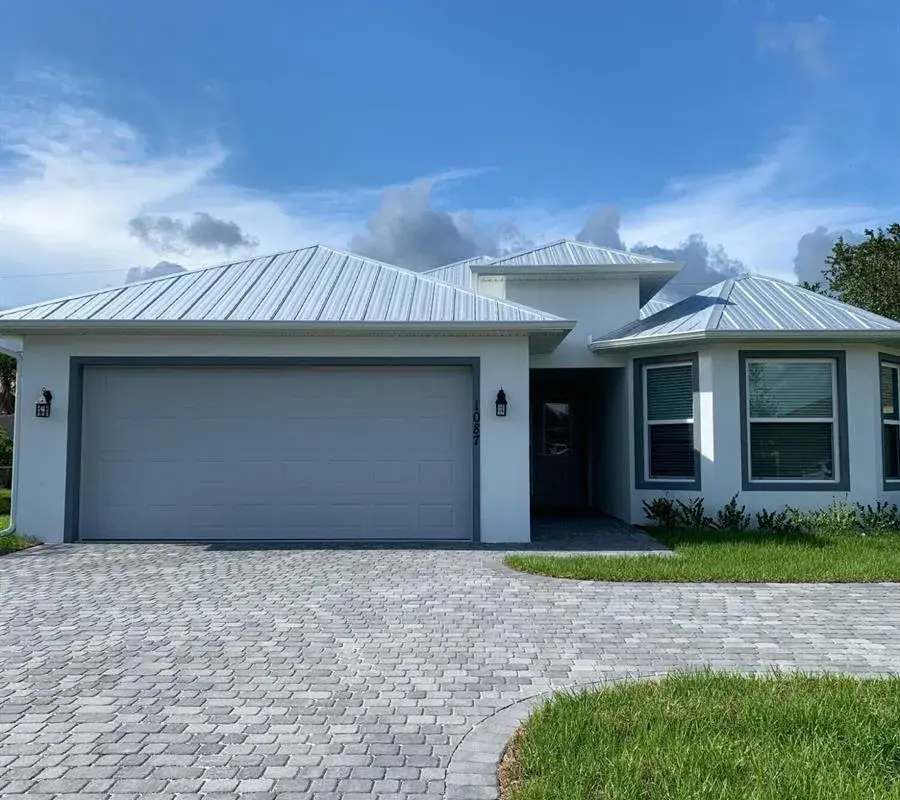 2902 SW Savona Boulevard, Port St. Lucie FL 34953