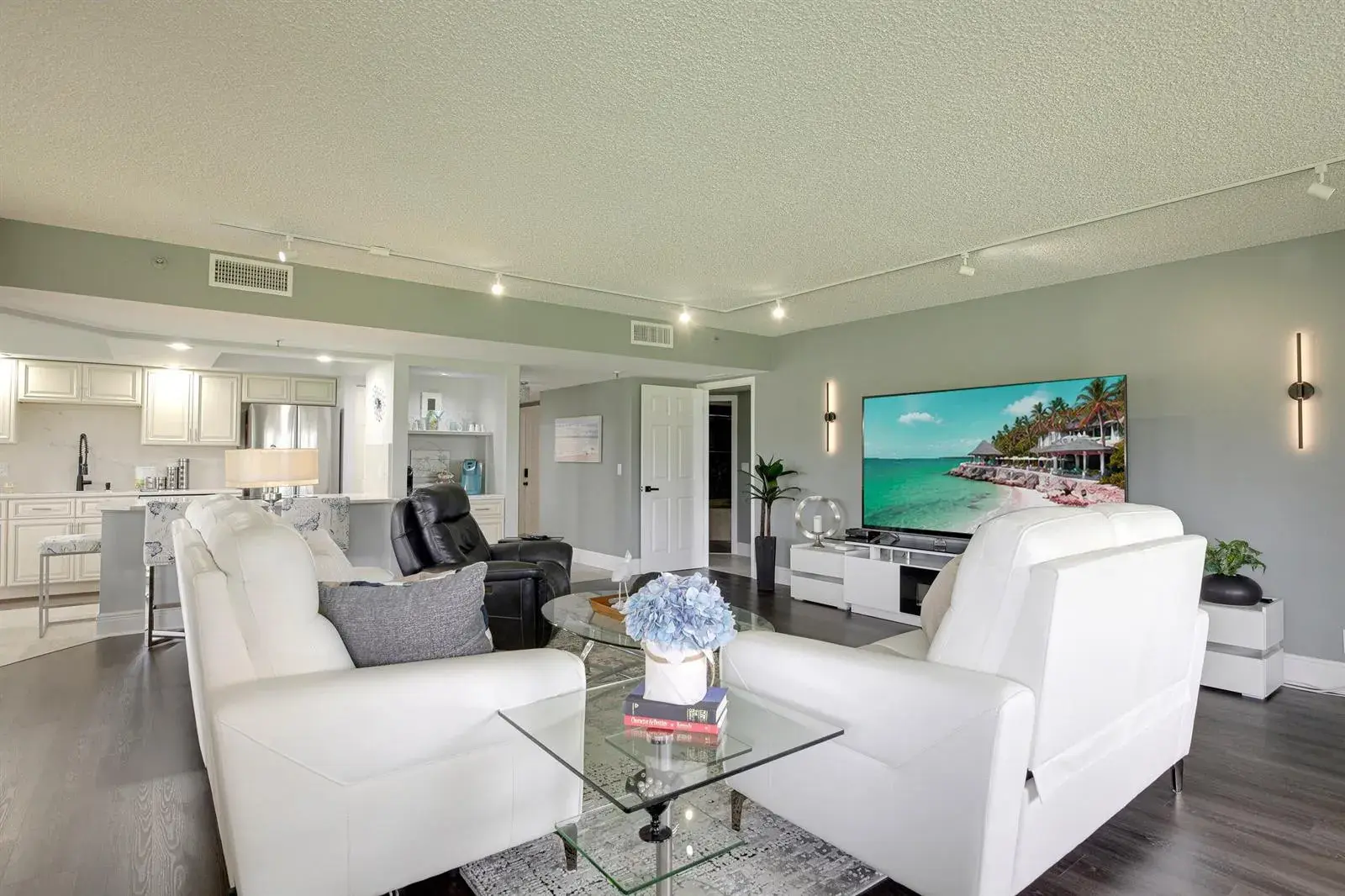 5257 Fountains Drive S # 205, FL 33467