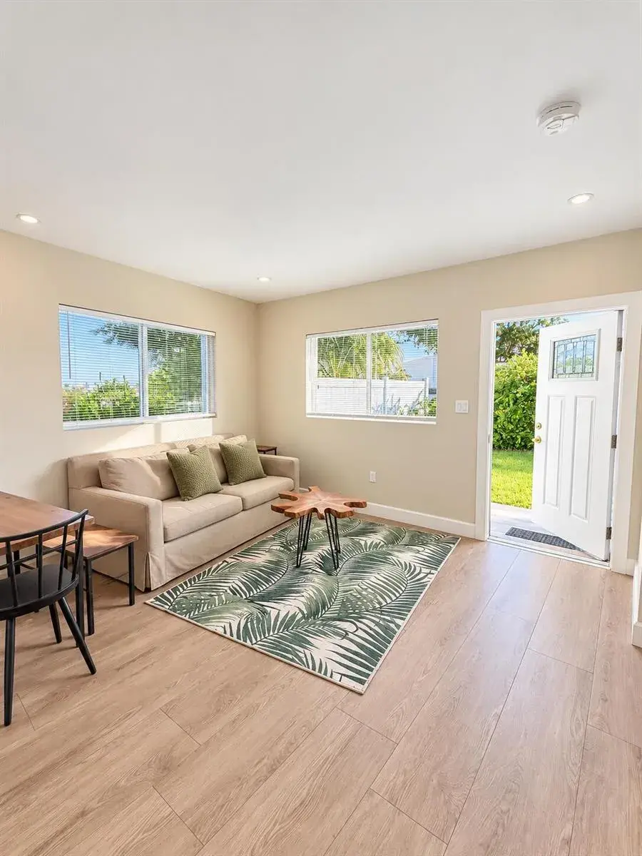 898 SE 2nd Place, Deerfield Beach FL 33441