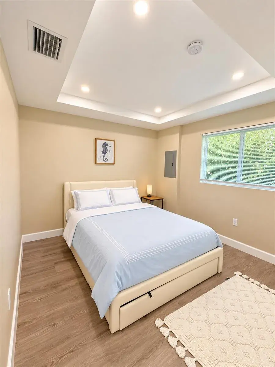 898 SE 2nd Place, Deerfield Beach FL 33441