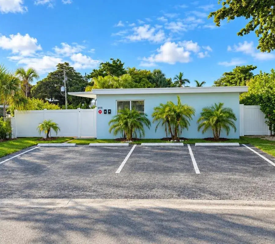 898 SE 2nd Place, Deerfield Beach FL 33441