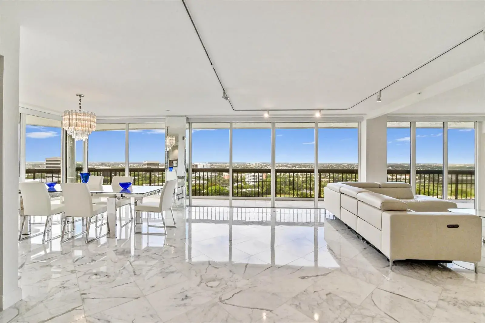 1900 CONSULATE Place # 1704, West Palm Beach FL 33401