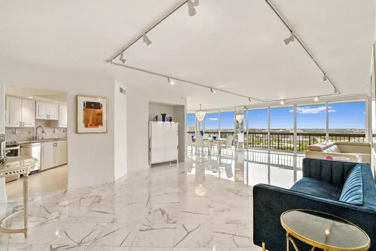 1900 CONSULATE Place # 1704, West Palm Beach FL 33401