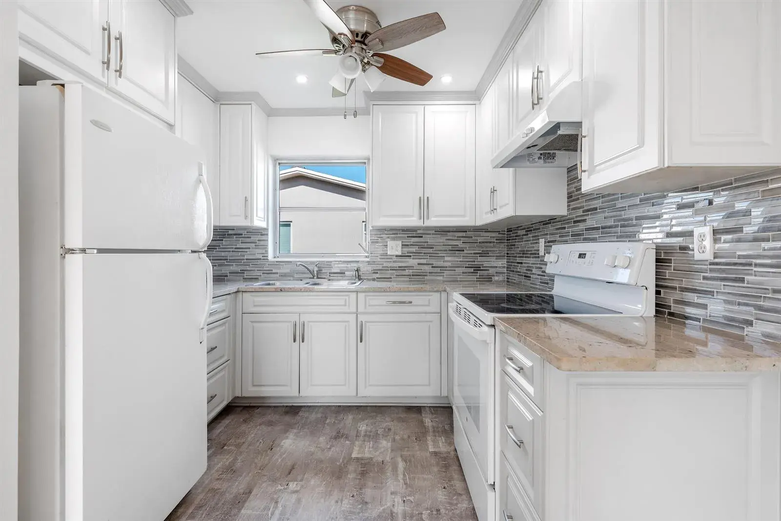 2739 Dudley Drive W # D, West Palm Beach FL 33415