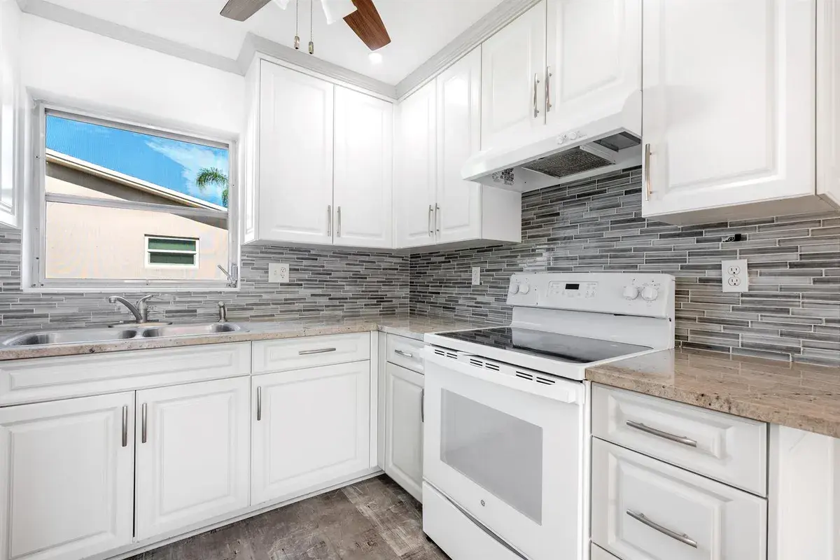 2739 Dudley Drive W # D, West Palm Beach FL 33415