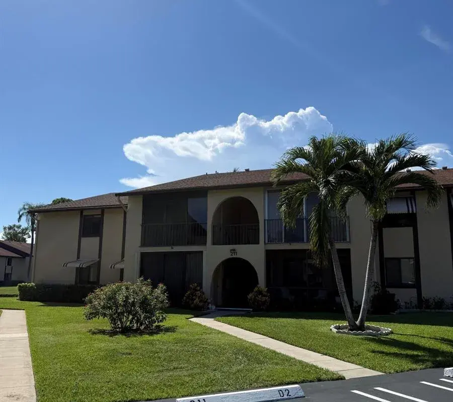 211 Pine Hov Circle # 2, FL 33463