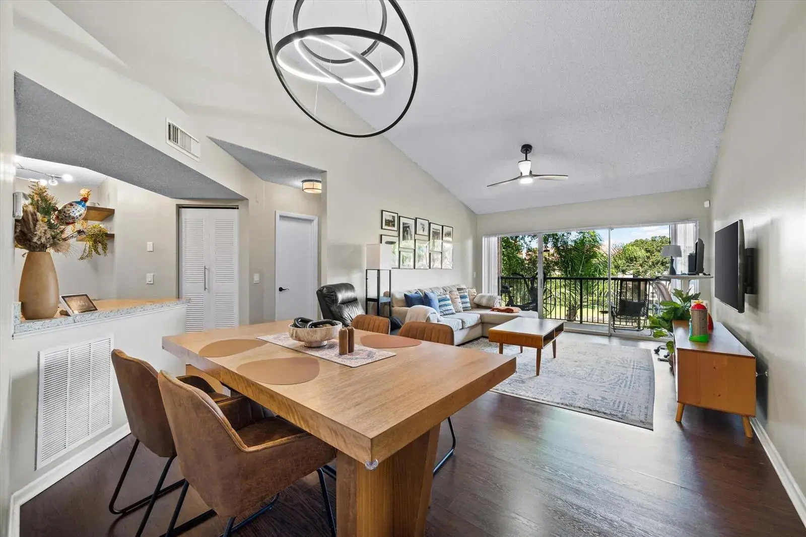 8701 Wiles Road # 306, Coral Springs FL 33067