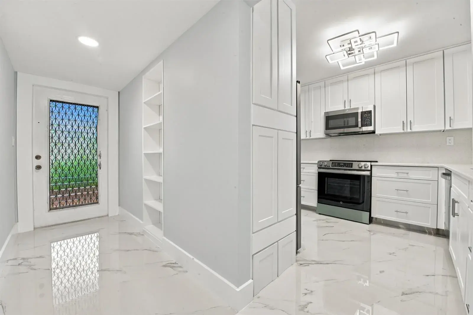 15324 LAKES OF DELRAY Boulevard # 105, Delray Beach FL 33484