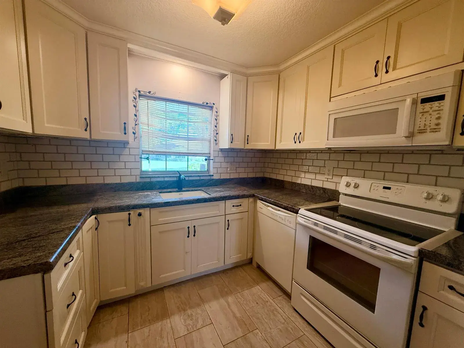 14100 NESTING Way # A, Delray Beach FL 33484