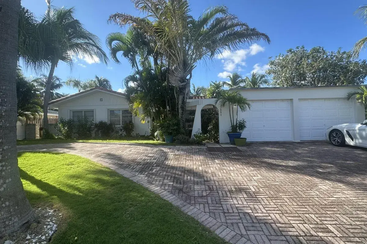 1251 MANOR Drive, Singer Island FL 33404