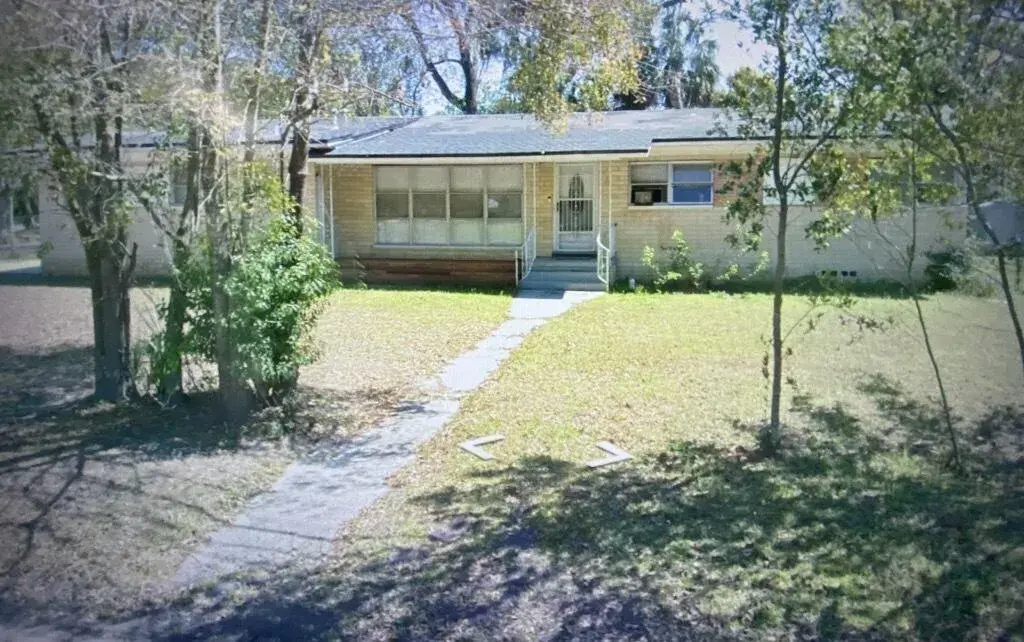 6751 ALARO Road, Jacksonville FL 32209