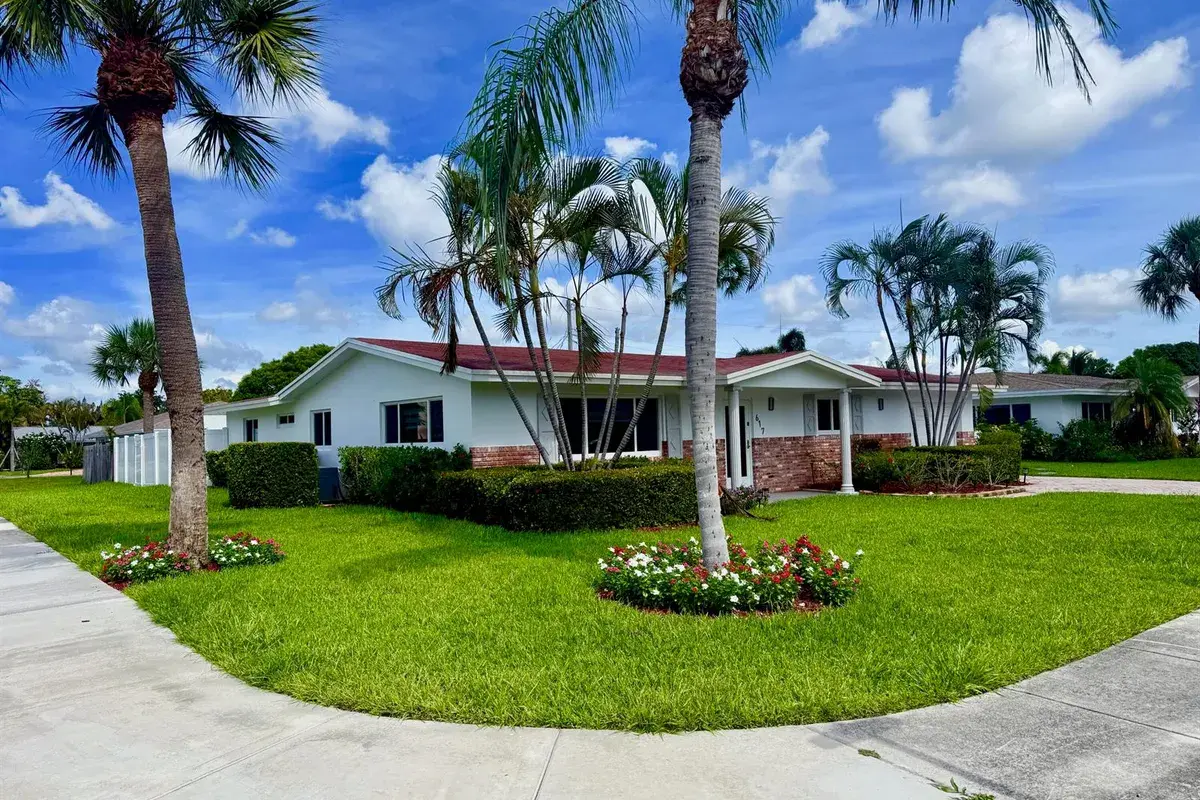 617 SE 8th Avenue, Deerfield Beach FL 33441