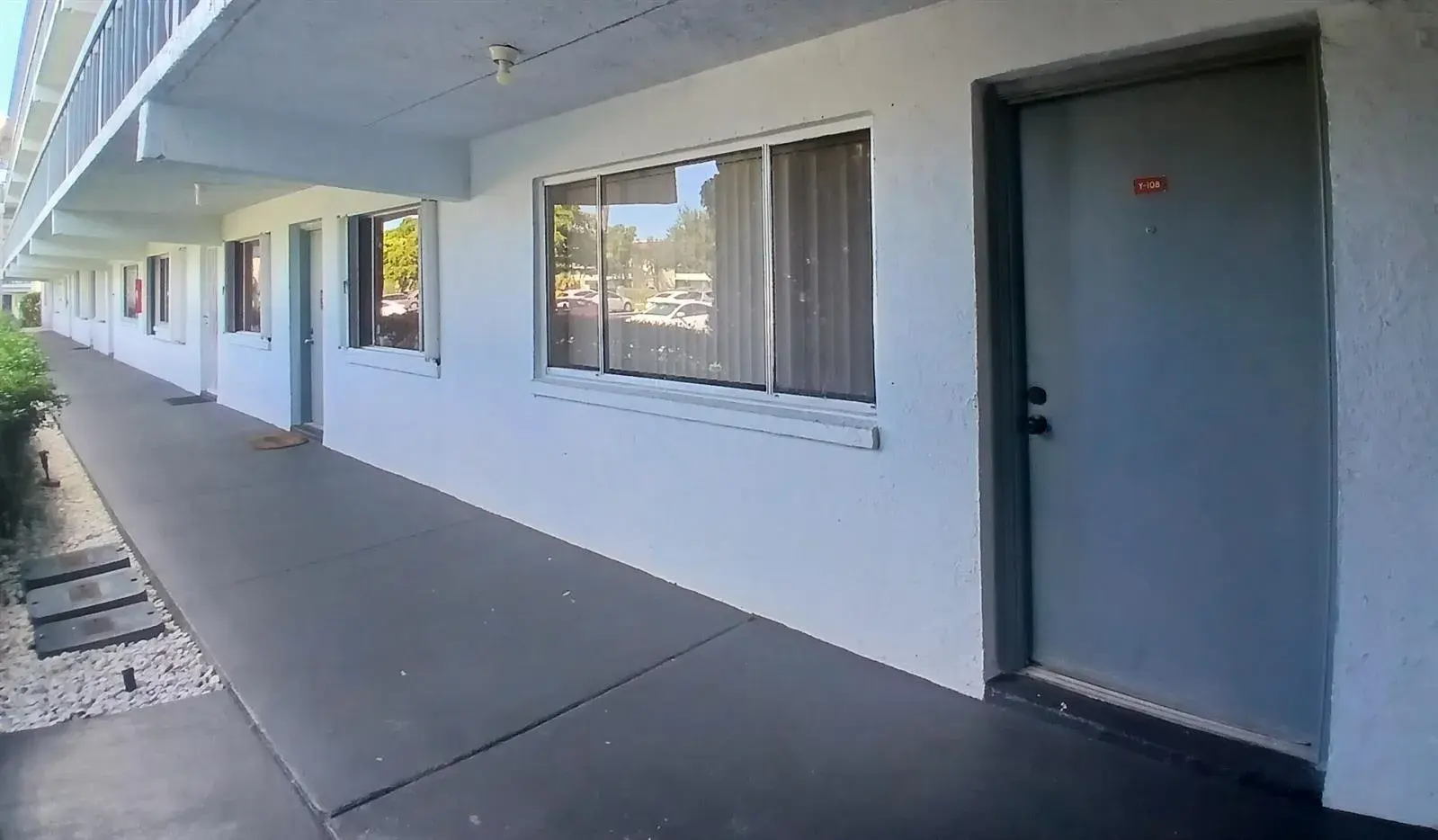 2100 SPRINGDALE # 108, Palm Springs FL 33461