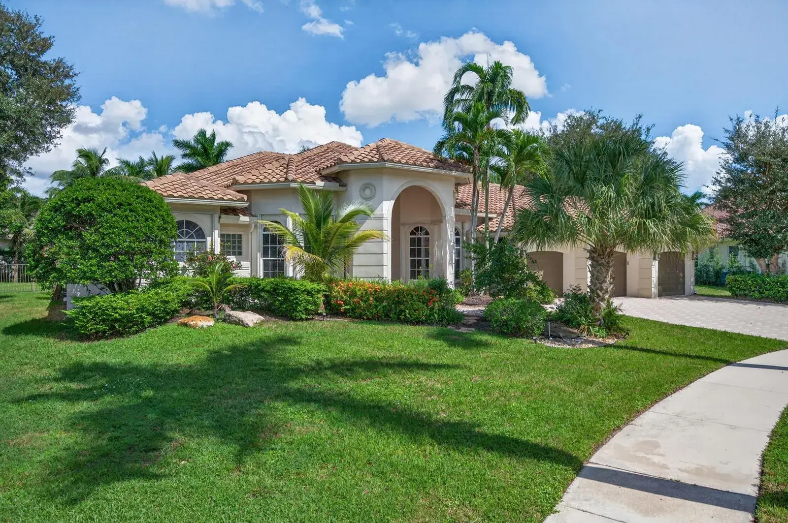 2476 Poinciana Lane, Weston FL 33327