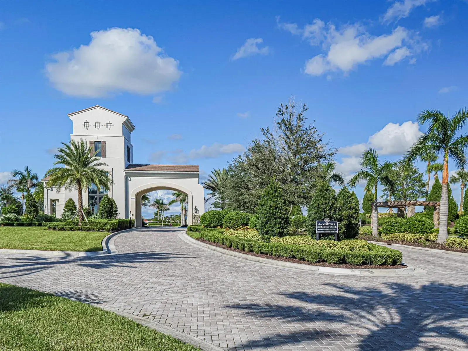 9043 SW VETTA Way, Port St. Lucie FL 34987