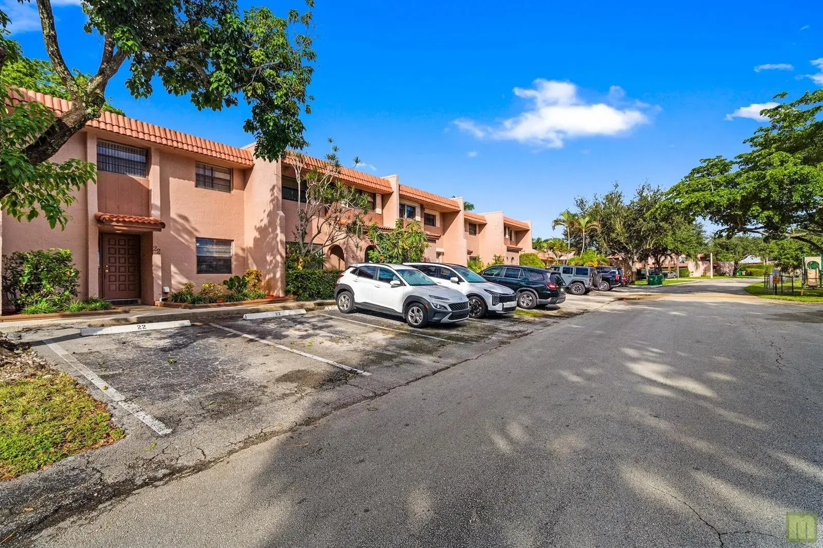 22 N VALENCIA Drive # 32, Davie FL 33324