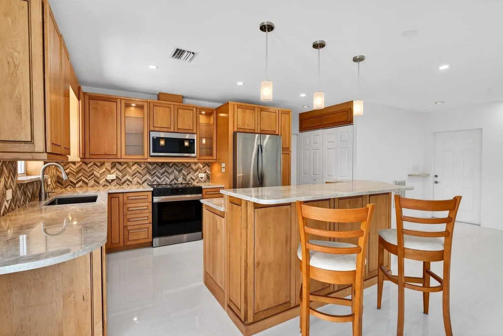 648 NW 30th Court, Wilton Manors FL 33311