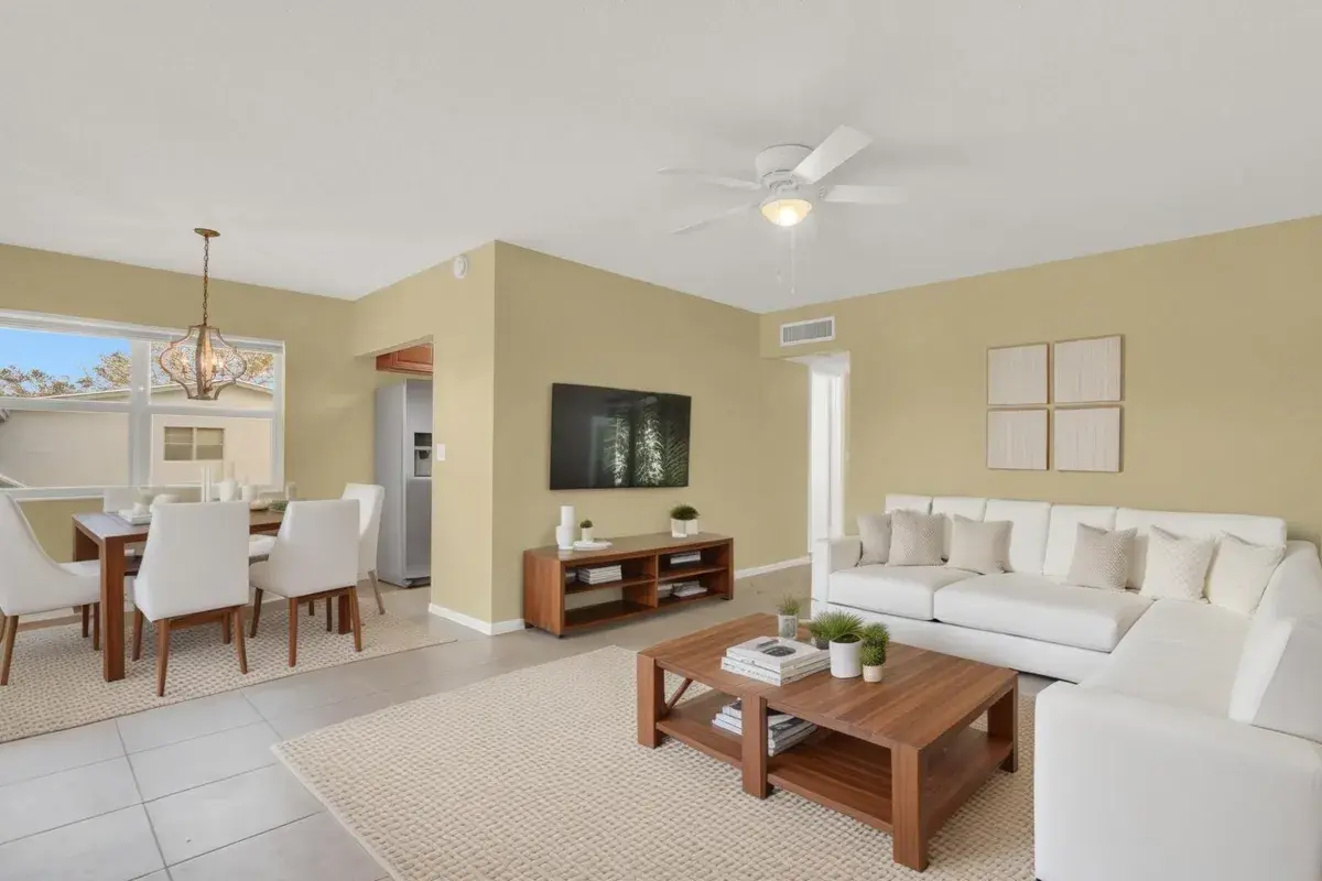 184 Norwich H # 184, West Palm Beach FL 33417