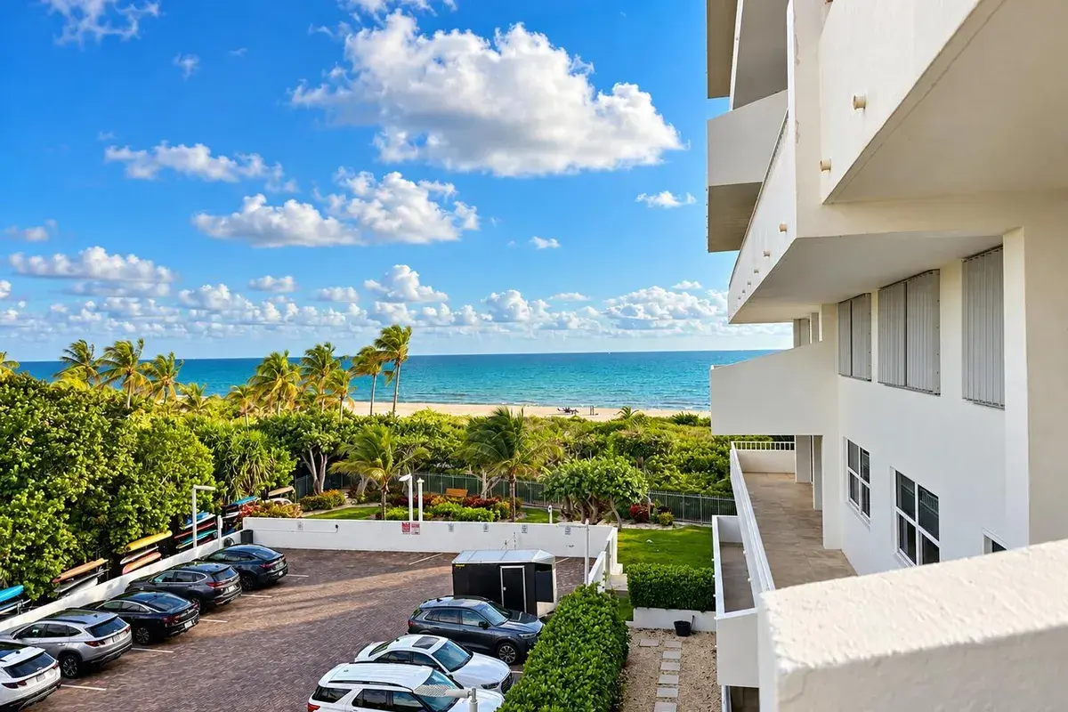 177 OCEAN LANE Drive # 402, Key Biscayne FL 33149