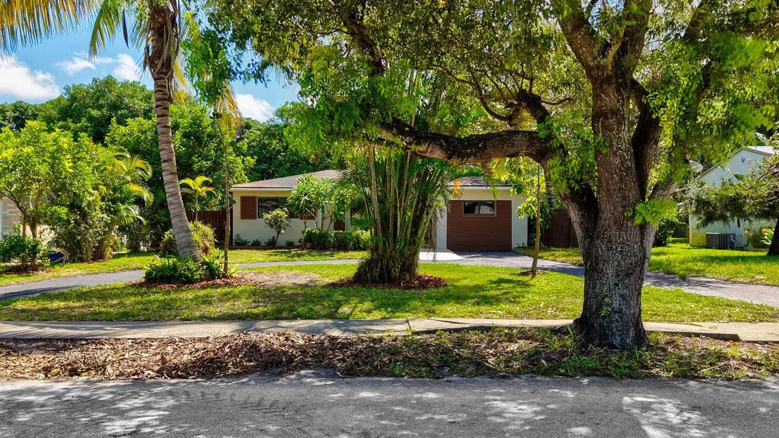 2638 ADAMS Street, Hollywood FL 33020