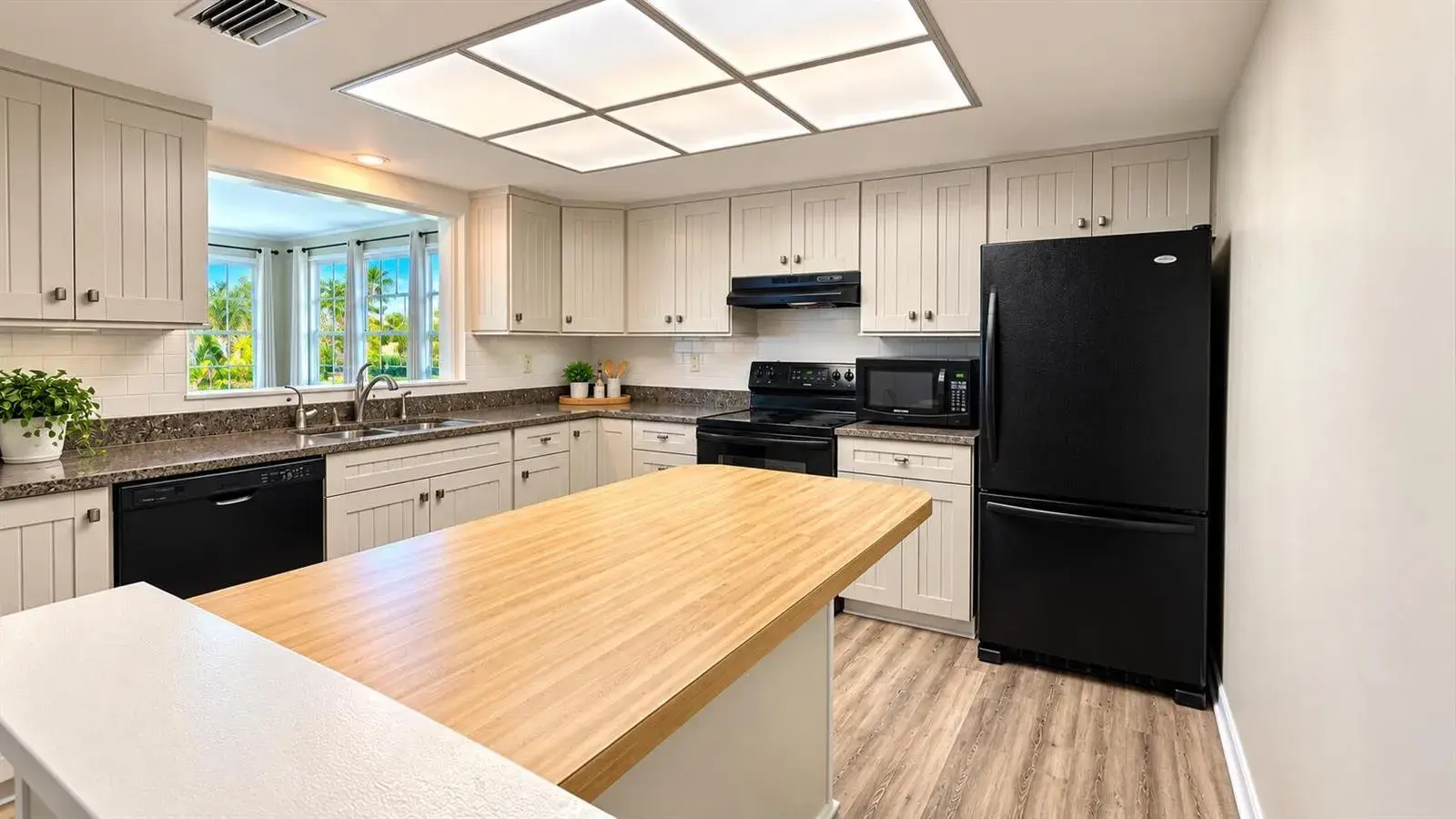 1222 NW GREEN PINE Lane, Stuart FL 34994