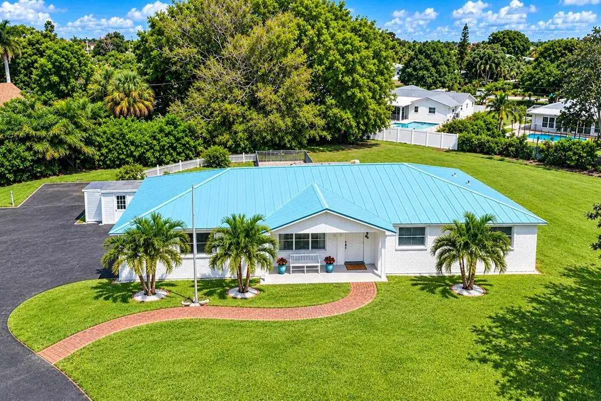 1222 NW GREEN PINE Lane, Stuart FL 34994