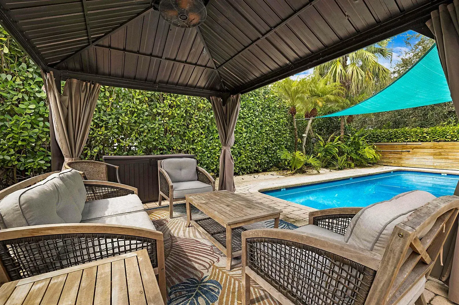 941 BAYBERRY POINT Drive, Plantation FL 33324
