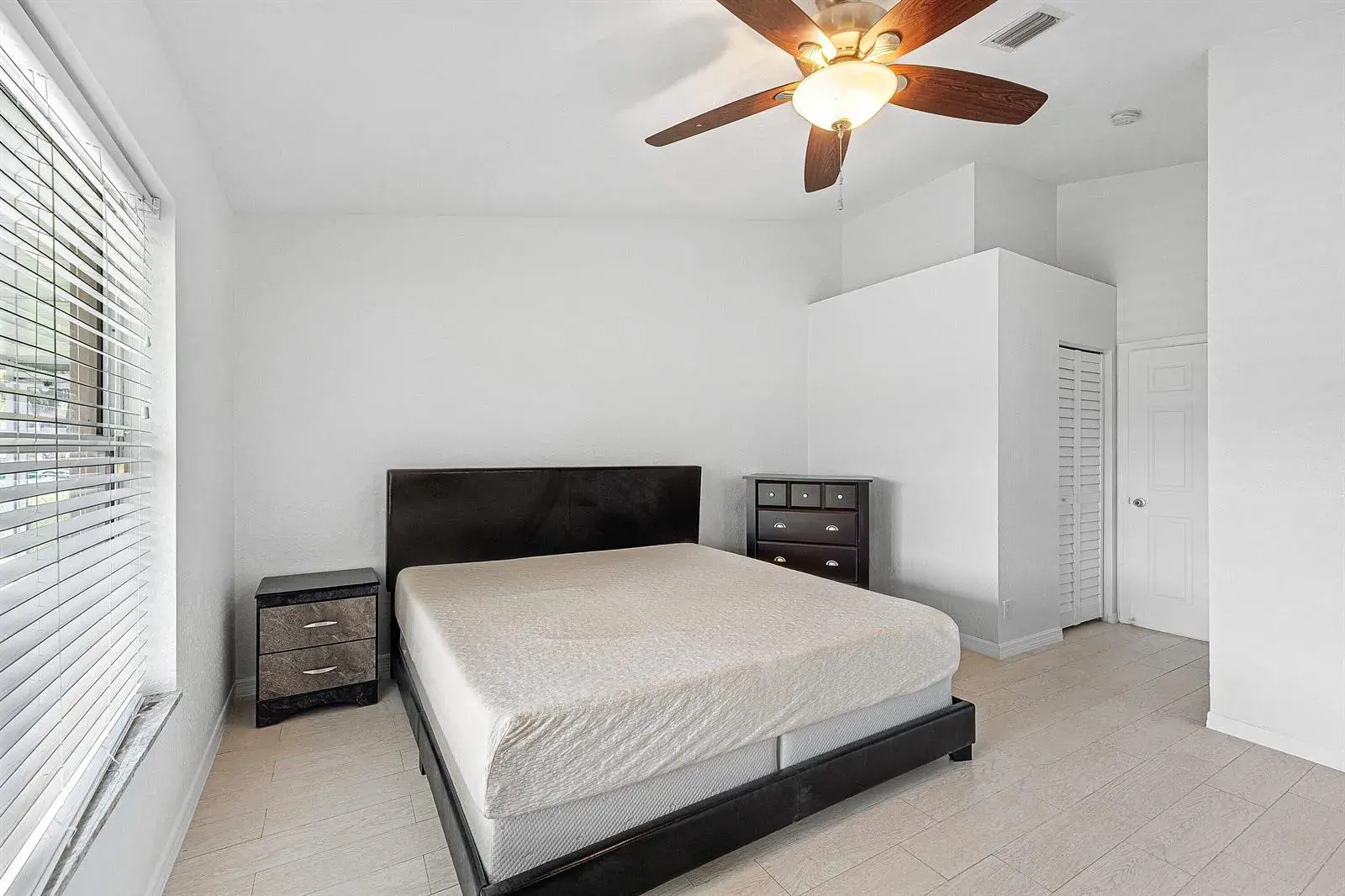 5427 Club Circle, Haverhill FL 33415