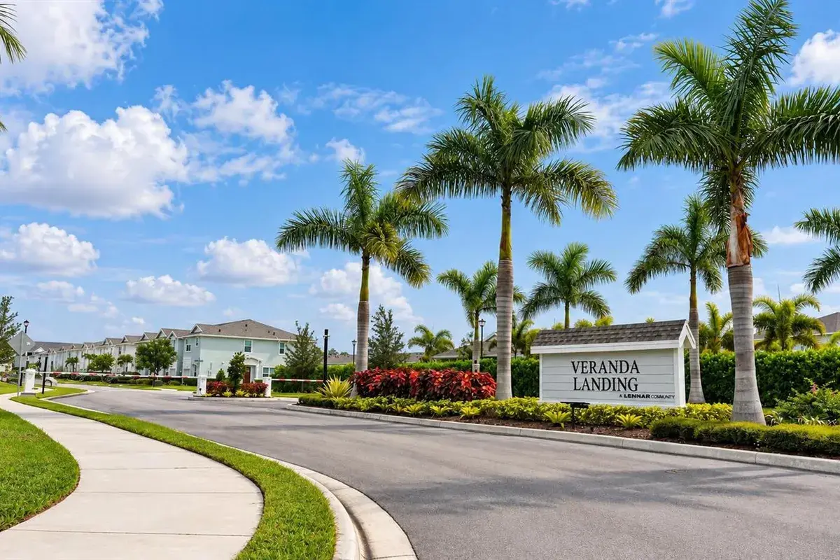 636 SE Lake Falls Street, Port St. Lucie FL 34984