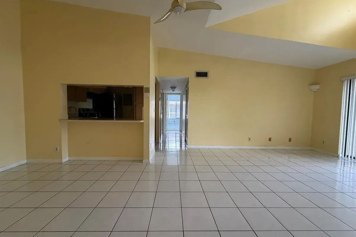 202 Foxtail Drive # H3, FL 33415