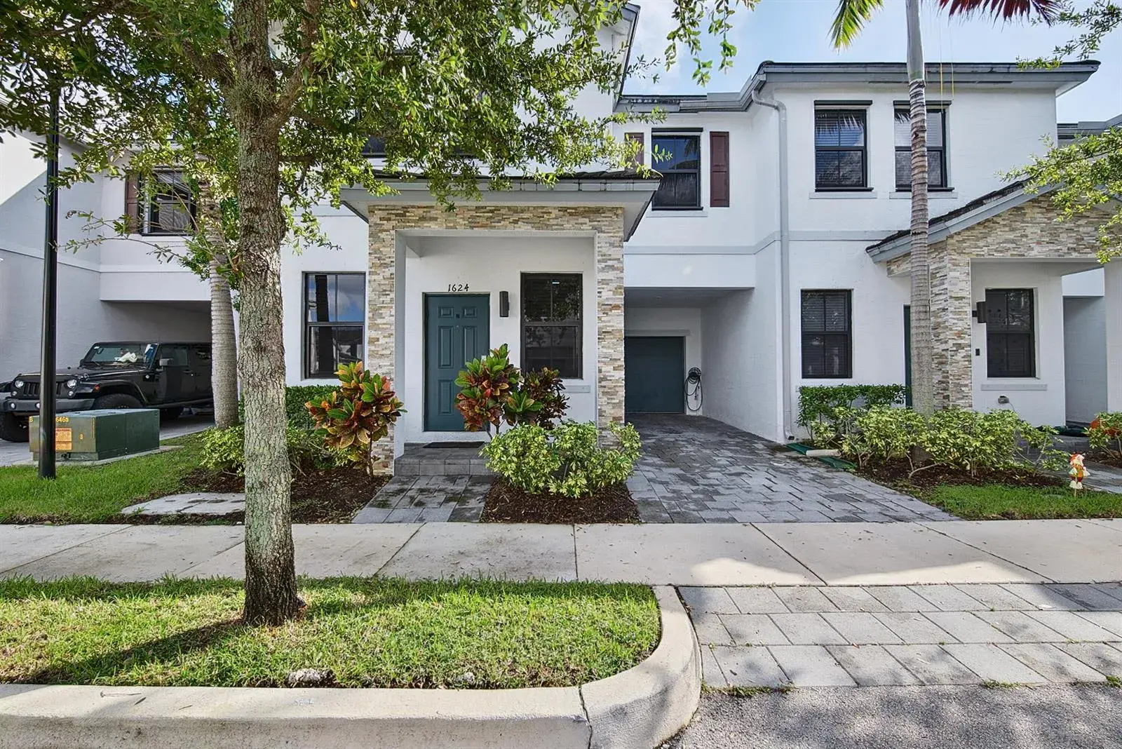 1624 SW 29TH Street, Fort Lauderdale FL 33315