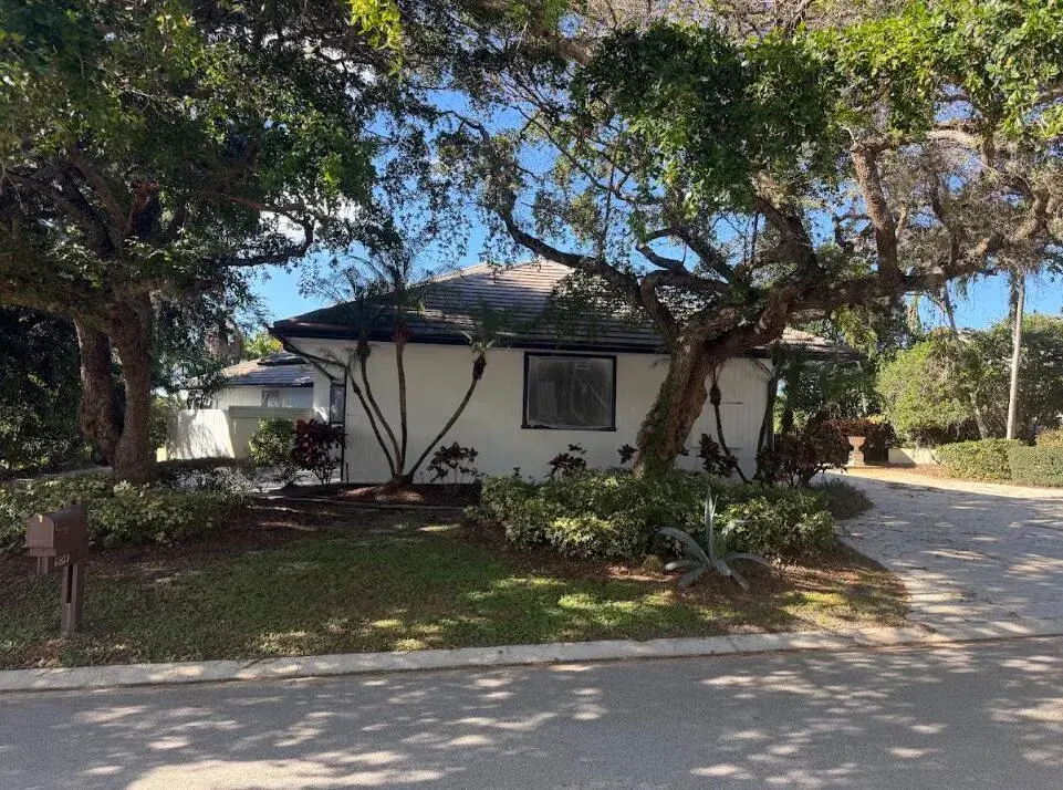 6500 SE WINGED FOOT Drive, Stuart FL 34997