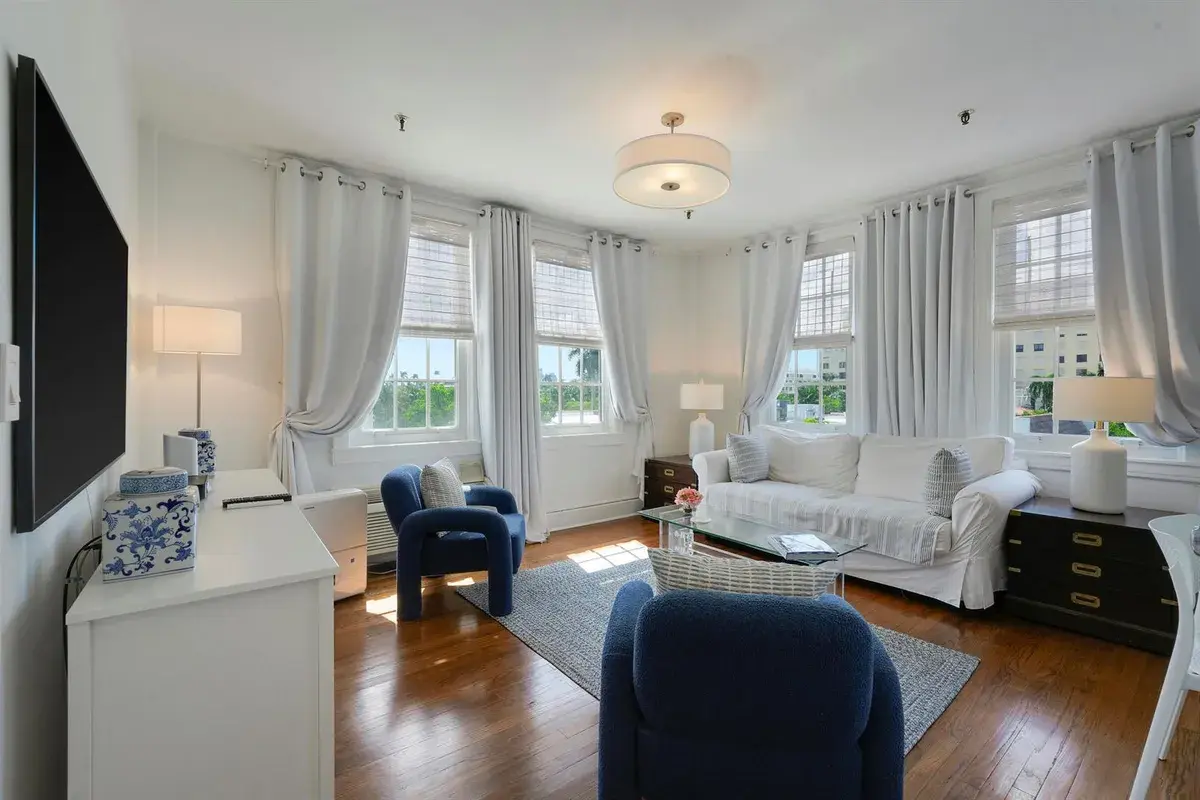 235 Sunrise Avenue # 3201, Palm Beach FL 33480