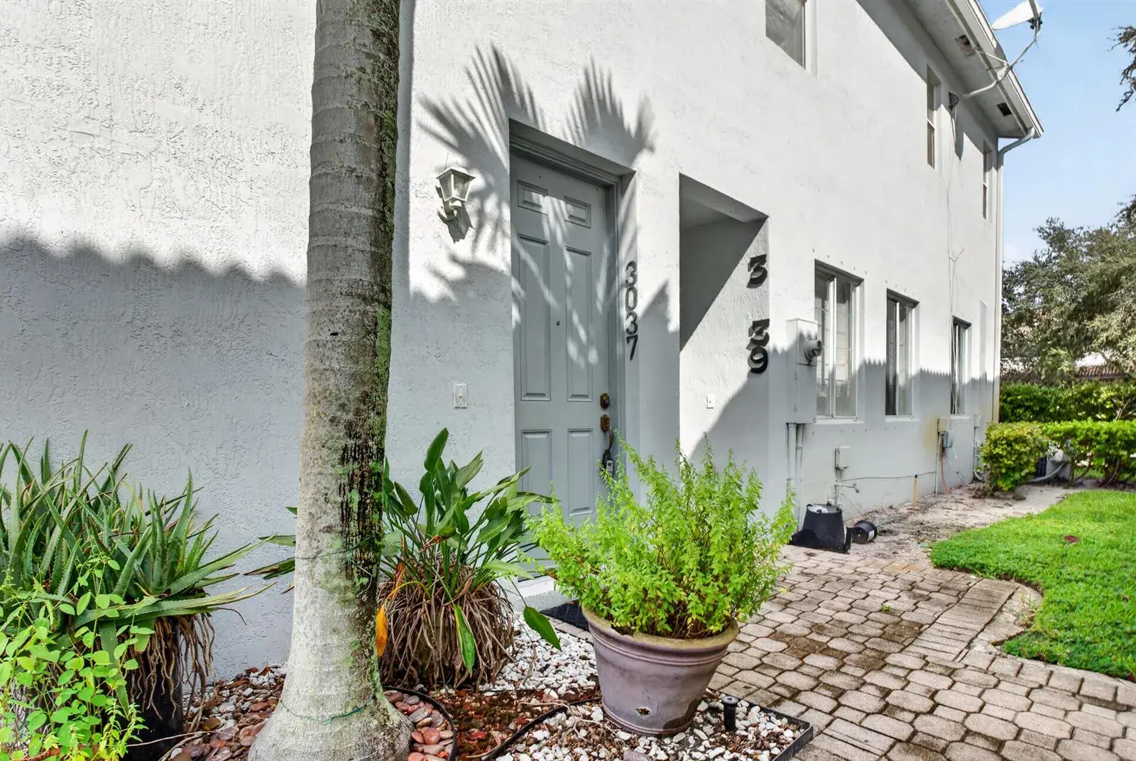 3037 Laurel Ridge Circle, Riviera Beach FL 33404
