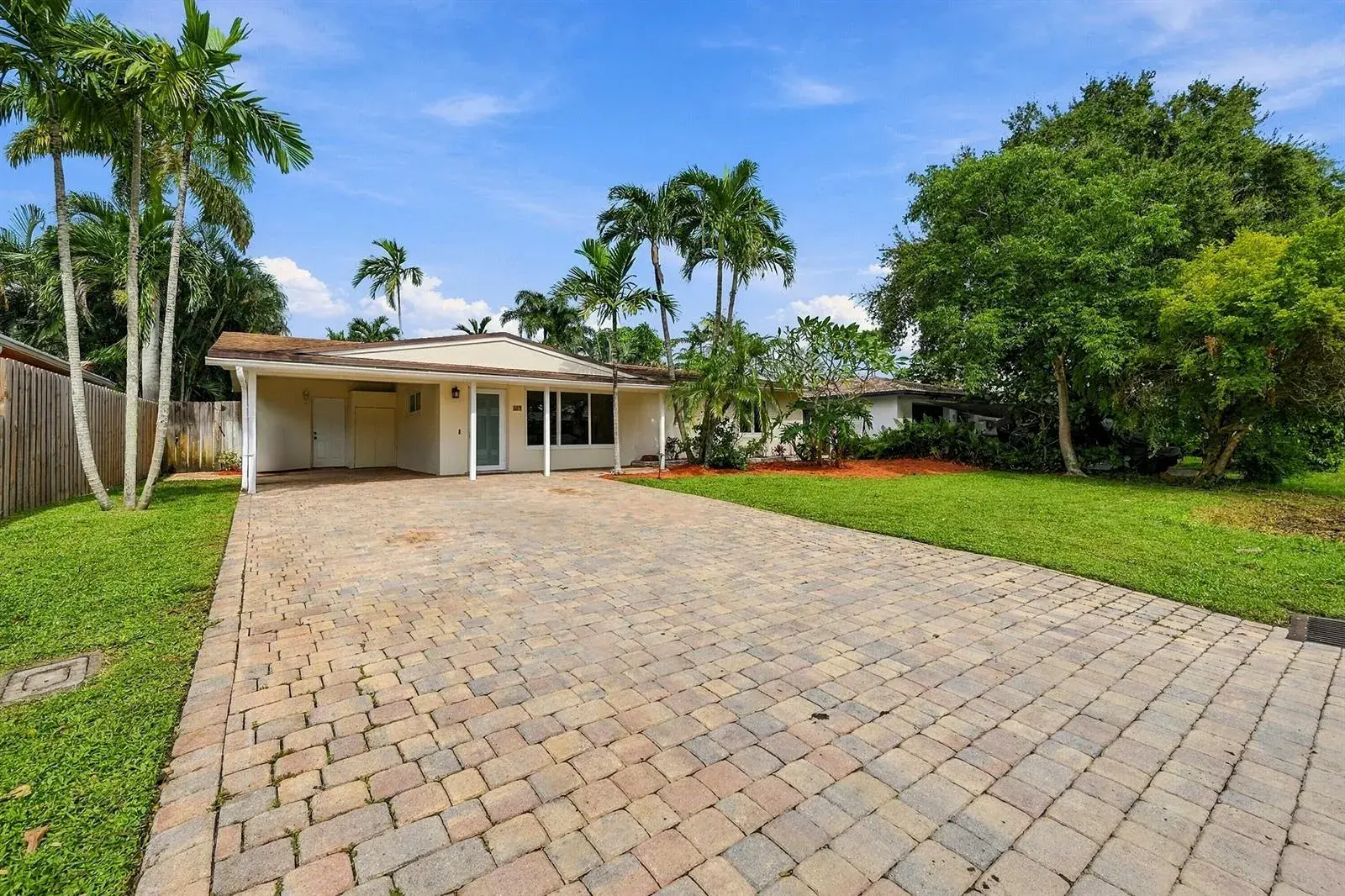 617 NW 28TH Court, Wilton Manors FL 33311